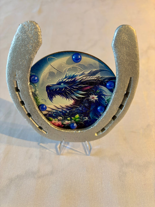 fer à cheval et symbole dragon