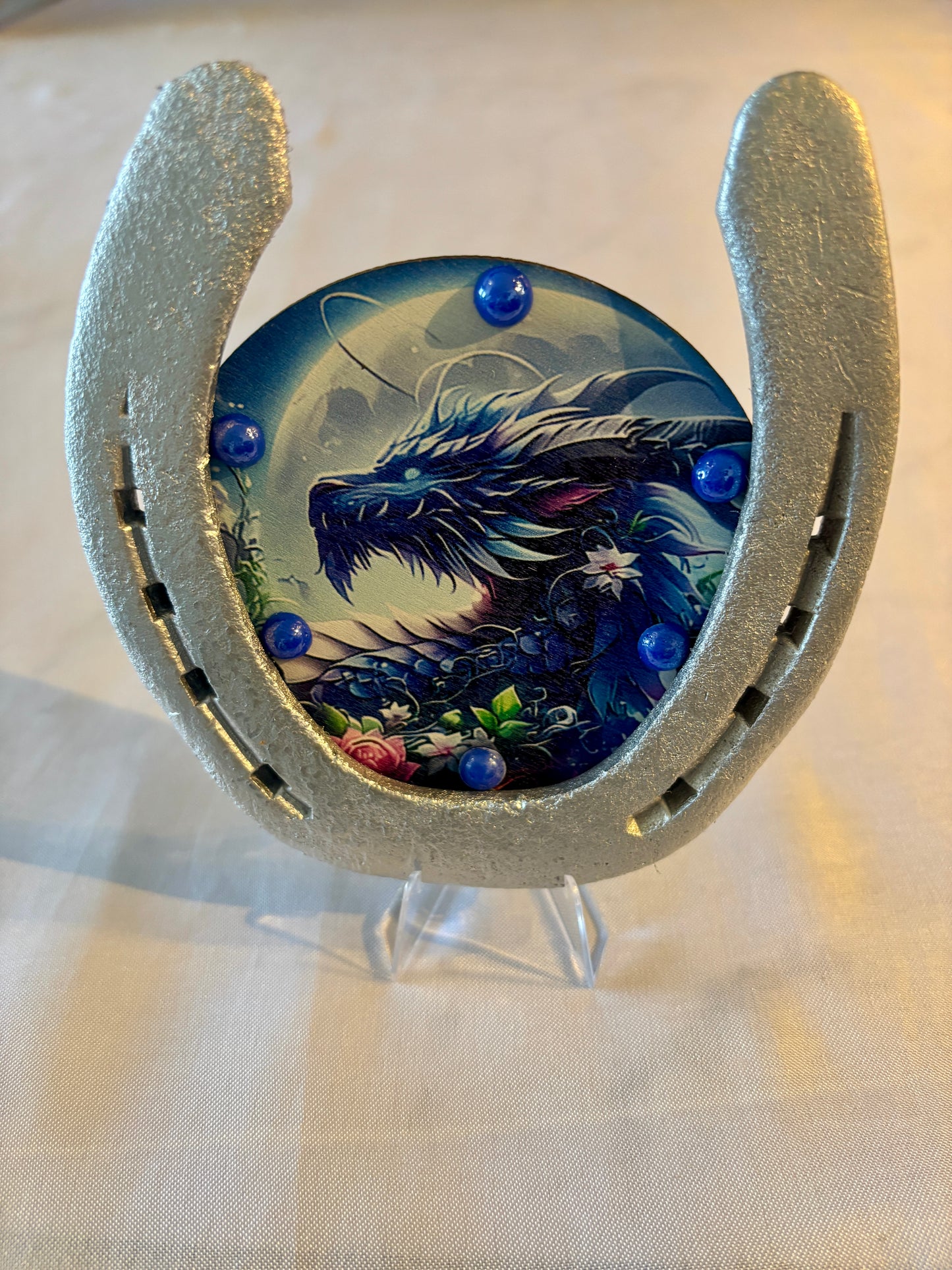 fer à cheval et symbole dragon